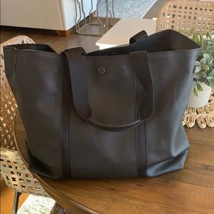 Lululemon bag